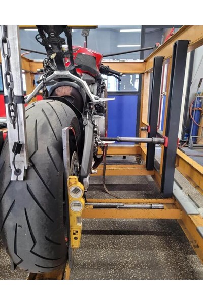 Ducati Panigale 1199 Şase Düzeltme